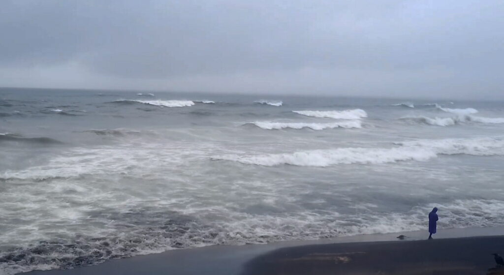 Cyclone Montha: Rough sea in Andhra