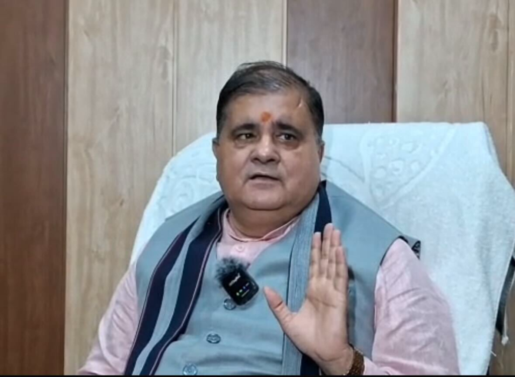 प्रदेश अध्यक्ष महेंद्र भट्ट ने कांग्रेस पर युवाओं को गुमराह करने और भ्रम फैलाने का आरोप लगाया है।