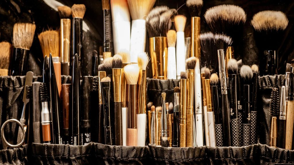 Best Technique: Can you use a Brush and Sponge Together?