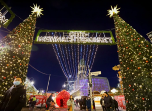 कोराना के कारण दो सालों बाद सजे क्रिसमस के लिए बाजार