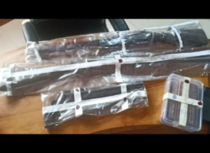 हापुड़ में पुलिस ने तमंचा बनाने वाली फैक्ट्री का किया खुलासा