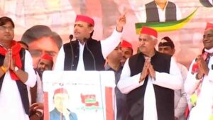 माधौगढ़ में सपा प्रत्याशियों के समर्थन में सभा करने पहुंचे अखिलेश यादव