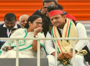 यूपी में अखिलेश यादव के लिए ममता बनर्जी करेंगी वर्चुअली रैली