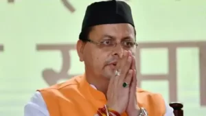 धामी को विधायक दल का नेता चुनें जाने पर भाजपा कार्यकर्ताओं ने की आतिशबाजी