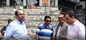 खाद्य आपूर्ति निरीक्षक ने किया होटलों का निरीक्षण