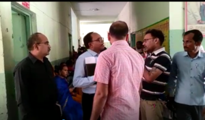 अपर मुख्य चिकित्सा अधिकारी ने किया औचक निरीक्षण कल जाकर मिले नदारत