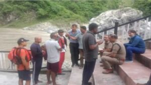 उत्तराखंड में दर्दनाक हादसा, पुलिस का जवान अलकनंदा नदी में बहा, तलाश जारी