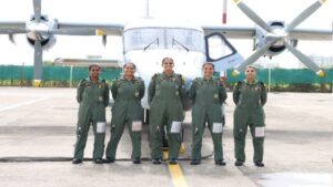 अरब सागर पर निगरानी मिशन पूरा कर नौसेना की 5 जांबाज महिला सैनिकों ने रचा इतिहास