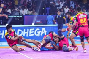 प्रो कबड्डी लीग सीजन  9 – बेंगलुरु बुल्स (33) vs (42) बंगाल वॉरियर्स