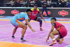  PKL सीजन -9 में  96वां मुकाबला पुनेरी पलटन और  जयपुर पिंक पैंथर्स