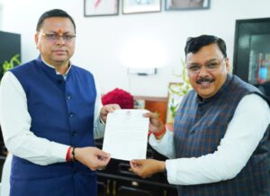 पूर्व विधायक राजेश शुक्ला ने मुख्यमंत्री पुष्कर सिंह धामी से की भेंट