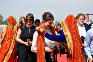 बड़ी खबर: G-20 के लिए पहुंचने लगे विदेशी मेहमान, एयरपोर्ट पर जोरदार स्वागत