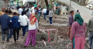 मसूरी मॉल रोड के डामरीकरण के कार्य ने पकड़ी रफ्तार