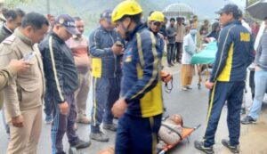 चारधाम यात्रा को देखते प्राकृतिक आपदा से निपटने के लिए मॉक अभ्यास, DM अभिषेक रुहेला ने दिए निर्देश