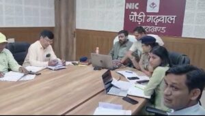 उत्तराखंड : जिलाधिकारी की अध्यक्षता में कलेक्ट्रेट में जनपदीय सड़क सुरक्षा समिति की बैठक हुई संपन्न