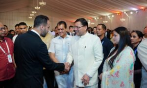 मुख्यमंत्री धामी ने रात्रि भोज पर किया विदेशी मेहमानों का स्वागत, कही ये बात