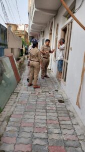 सत्यापन न कराने वालों के विरुद्ध पुलिस की बड़ी कार्यवाही! 54 होटल/मकान मालिकों का 5,40000 रुपए का चालान