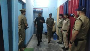 वरिष्ठ पुलिस अधीक्षक देहरादून द्वारा देहात क्षेत्र में थाना विकासनगर तथा थाना सहसपुर क्षेत्र का भ्रमण