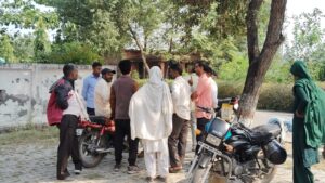 शराब के नशे में धुत खुशनुद्दीन ने अपनी पत्नी पर पेट्रोल छिड़कर जिंदा जलाया