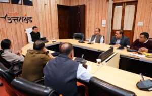 CM ने टनल में फंसे श्रमिकों को सकुशल बाहर निकालने के लिए की चलाए जा रहे बचाव कार्यों की समीक्षा