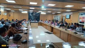 DM ने इन अधिकारियों को जारी किया कारण बताओ नोटिस 