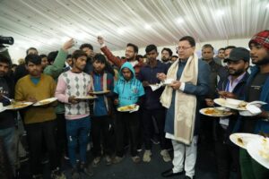 ग्लोबल इंवेस्टर्स समिट की व्यवस्थाओं से जुड़े श्रमिकों, पर्यावरण मित्रों को मुख्यमंत्री ने दिया धन्यवाद