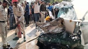 सड़क दुर्घटना में दूल्हा-दुल्हन समेत 5 लोगों की मौत