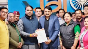 SSP अजय सिंह से मिले महानगर अध्यक्ष सिद्धार्थ अग्रवाल, दो पार्षद को दी जा रही जान से मारने की धमकी, दिया ज्ञापन