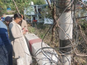 सरकारी भूमि पर अतिक्रमण की शिकायतों पर त्वरित संज्ञान लेते हुए कार्यवाही करें