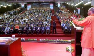 मुख्यमंत्री ने ओ0डी0ओ0पी0 की काॅफी टेबल बुक का किया विमोचन