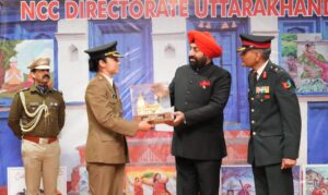 राज्यपाल ने 75वें गणतन्त्र दिवस परेड में प्रतिभाग करने वाले एनसीसी कैडेट्स को किया सम्मानित
