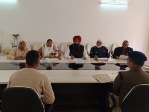 देहरादून : आज 42 प्रकरणों पर सुनवाई करते हुए 21 शिकायती प्रकरणों का निस्तारण