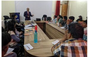 देहरादून : 12 दिवसीय प्रशिक्षण कार्यक्रम के अष्टम दिवस मे जे.बी.आई.टी .से आये डॉ.प्रदीप कोठियाल ने सिखाये पैकेजिंग ब्रांडिंग इन स्टार्टअप के गुर