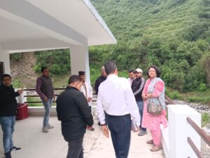 स्वास्थ्य  महानिदेशक ने यमुनोत्री यात्रा मार्ग पर चिकित्सा इकाइयों का निरीक्षण किया