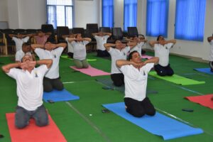 अंतरराष्ट्रीय योग दिवस के अवसर पर सूचना विभाग में किया गया योगाभ्यास