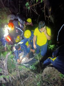 चमोली तपोवन मार्ग पर खाई में गिरने से वाहन दुर्घटनाग्रस्त