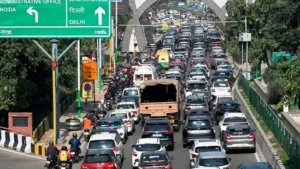 सैक्टर 15A से लेकर कालिंदी कुंज तक लगा गाड़ियों का जमावड़ा…नोएडा के बार्डर हुए सील पैक