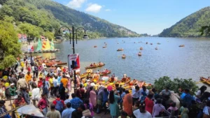 सैलानियों को अब मंहगी पड़ेगी सरोवर नगरी नैनीताल की सैर, जेब पर बढ़ेगा 800 रुपए का भार….सरोवर नगरी में सफाई मामले पर भड़के सभासद