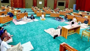 उत्तराखंड विधानसभा में आज पारित होगा अनुपूरक बजट, कांग्रेस का हंगामा जारी