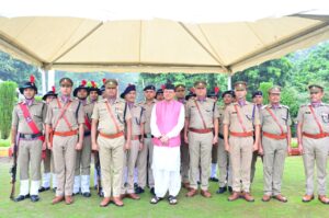 79वें स्वतंत्रता दिवस परेड में शामिल हुए सीएम पुष्कर सिंह धामी, स्वतंत्रता संग्राम सेनानियों के परिजनों को किया सम्मानित