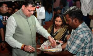 Khatima : दीपावली के पर्व पर स्वदेशी उत्पादों से ही अपने घरों को रोशन करें – सीएम धामी