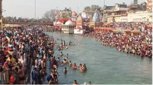 HARIDWAR : 17 दिन बाद हरकी पैड़ी पर आयी गंगाजी, श्रद्धालुओं ने जमकर लगाई डुबकी