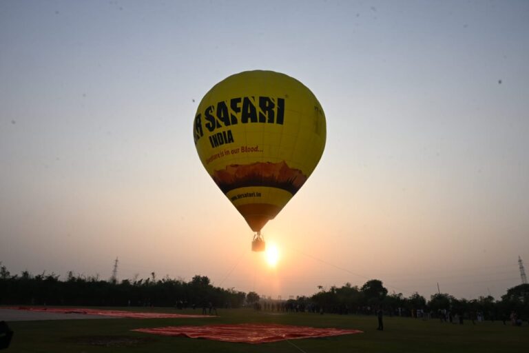 Hot Air Balloon Ride : दिल्ली दर्शन अब जमीन से नहीं, आसमान से ! आज से हॉट एयर बैलून की सवारी शुरू