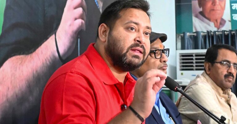 Tejashwi Yadav का बड़ा चुनावी वादा, महिलाओं को 14 जनवरी से ₹30,000 सालाना!