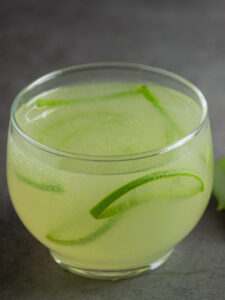 एलोवेरा जूस के 5 जबरदस्त फायदे, जो बनाएंगे शरीर और स्किन दोनों हेल्दी!