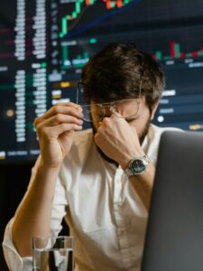 बिजनेस पर काली नजर हटाने के लिए करें ये उपाय