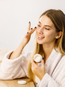 फेस वॉश खरीदते समय ध्यान रखें ये 5 आसान बातें