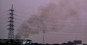 Delhi Air Pollution: दिल्ली एनसीआर में हवा फिर ज़हरीली, कई शहरों में AQI गंभीर स्तर पर