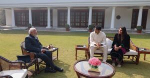 पीएम मोदी से पत्नी संग Neeraj Chopra ने की मुलाकात, देखें तस्वीरें