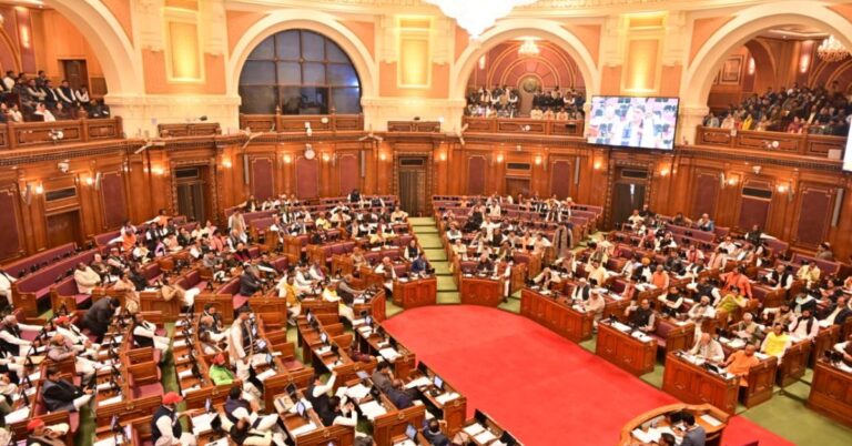 UP Assembly Session में अनुपूरक बजट 2025-26 पेश, वंदे मातरम 150 वर्ष पर विशेष चर्चा